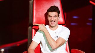 Tudor Chirilă câştigă sume uriaşe din televiziune! Cântăreţul scoate mai mulţi bani ca jurat decât din muzică