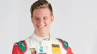 Super veste pentru Mick Schumacher! Fiul septuplului campion mondial de F1 va testa un monopost Afla Romeo &icirc;n Bahrain