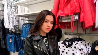 Destinul tragic al unei fete de 15 ani. A murit călcată de tren &icirc;n timp ce &icirc;ncerca să-și facă un selfie