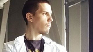 Autorul piesei ”Ce proastă-i Olivia Steer” este cercetător la Institutul de Fizică Atomică și a vândut fier vechi să-și plătească întreținerea! Povestea fabuloasă a lui Alexandru Evanghelidis spusă chiar de el