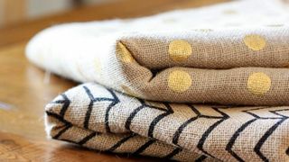 Unde puteți găsi cel mai frumos material pentru fețe de masă?