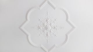 Cum poti include profilele decorative in decorurile elegante