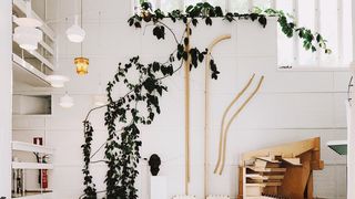 Cum alegi vopseaua epoxidica potrivita pentru finisarea podelei