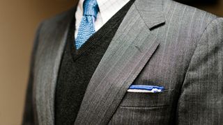 Batista a devenit accesoriul obligatoriu al fiecarui barbat sezonul acesta! Sfaturi in materie de moda de la specialisti