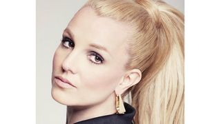 VIDEO | C&acirc;ntăreaţa Britney Spears, internată &icirc;ntr-un spital de psihiatrie