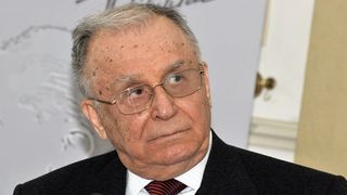 Ion Iliescu se recuperează bine. A fost mutat de la Terapie Intensivă