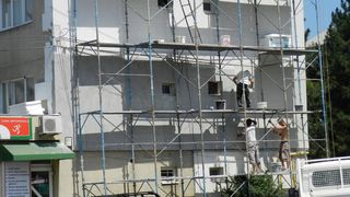 VIDEO | În an electoral, în București s-a reluat procesul de reabilitare termică a blocurilor!