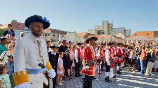 VIDEO | Un spectacol vechi de 300 de ani i-a tinut pe timisoreni cu sufletul la gura! Ce s-a intamplat aseara in Piata Unirii din oras!