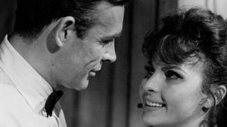 Doliu. A murit actrița din Goldfinger, din seria James Bond