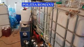 Vrancea: Peste 8.000 de litri de alcool contrafăcut, confiscat &icirc;n urma unor percheziţii