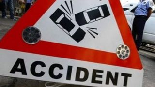 Accident cu un mort şi trei răniţi în Prahova. Șoferul unei dube a pierdut controlul volanului