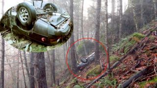 Se plimba prin pădure c&acirc;nd a dat peste o mașina răsturnată. Șocul pe care l-a avut 