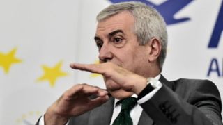 Călin Popescu Tăriceanu, huiduit la Iaşi