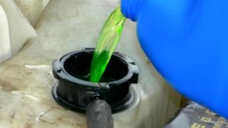 Un bărbat din Suceava a murit, după ce a băut lichid de parbriz 