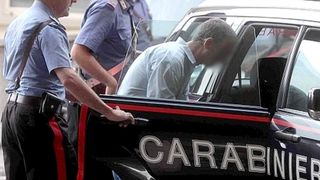 Un profesor de chitară rom&acirc;n, arestat la Roma, după ce și-a abuzat cel puțin 3 eleve &icirc;n v&acirc;rstă de 10 ani