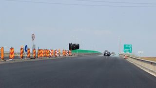 Restricţii de circulaţie pe Autostrada Soarelui, pentru lucrări de refacere a covorului asfaltic