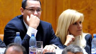 Udrea, după ce Ponta l-a atacat dur pe Băsescu: Victore, tot fără caracter ai rămas! Mă aşteptam la recunoştinţă faţă de Băsescu, dar şi faţă de mine, că am acceptat ca Dorin Cocoş să îţi cumpere ţie haine Paul&Shark în loc să îmi cumpere mie pantofi