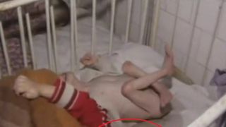VIDEO | Povestea Sarmancei, fetița care a supraviețuit Orfelinatului Groazei de la Cighid. Un reportaj de excepție marca "Asta-i Romania!", duminică, de la 17.30, la Kanal D