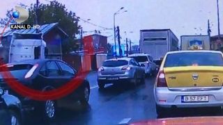 VIDEO | Un sofer de TIR a semanat groaza in Capitala. Imagini socante