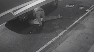 Un student de 23 de ani, în comă după ce a fost snopit în bătaie de un hoț! Din cauza loviturilor, dinții i-au ajuns în plămâni