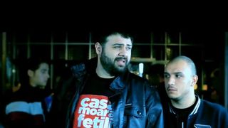 VIDEO | Chiar si cei mai cunoscuti rapperi isi uita versurile pe scena