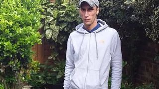 Tânărul care l-a huiduit pe Liviu Dragnea la Suceava acuză că, după incident, a fost bătut de un grup de pesediști: „Ca pe un câine l-au lovit și hăituit”