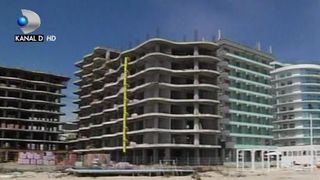 VIDEO | Statiunea  Mamaia e un imens santier. La plaja, pe moloz