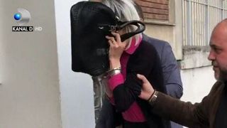 VIDEO | Travestitii care au talharit un om de afaceri, arestati