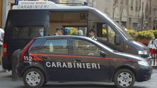 Româncă înjunghiată în inimă de iubitul italian, pe o stradă din Salerno