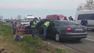 Soţ şi soţie morţi la Buzău, după ce bărbatul de 80 de ani a întors pe linie continuă, fără să se asigure