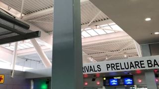 VIDEO | Aeroport ingropat in mizerie