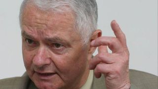 Vila lui Virgil Măgureanu a fost scoasă la licitaţie! Preţul de pornire al casei fostului şef al SRI a fost de 134.000 de euro!