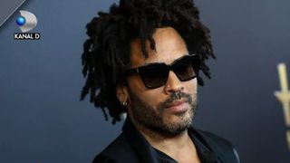 VIDEO. Vrajiti de rockstar