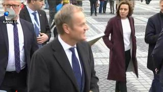 VIDEO | Cum au petrecut Frans Timmermans, Donald Tusk si Jean Claude Juncker prima zi în România