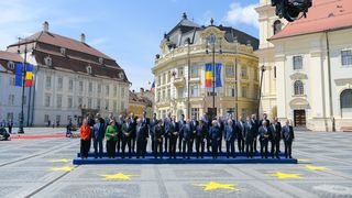 Liderii UE au adoptat Declaraţia de la Sibiu. Se angajeaza sa apere statul de drept