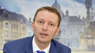Siegfried Muresan: "Guvernul Dăncilă nu a depus candidatura fiindcă nu este capabilă să obţină nimic pentru Rom&acirc;nia &icirc;n Europa"