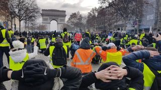 Francezii trec granița la nemți pentru combustibil. Criza din Hexagon se ad&acirc;ncește