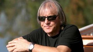 Mihai Constantinescu a apărut ca decedat pe Wikipedia timp de mai multe ore! Motivul: un fake-news care a circulat ieri pe rețelele de socializare