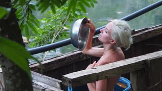 Sora Ancăi Pop, cântăreața moartă în Dunăre: ”A scăzut nivelul Dunării și i-au zărit în apă portofelul și laptopul!” FOTO