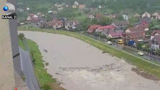 VIDEO | Codul rosu de inundatii, prelungit