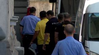 VIDEO | Tanara luata cu forta de pe strada si violata