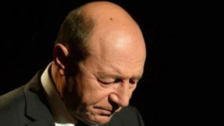 S-a operat Traian Băsescu? Fostul președinte a &icirc;ncasat 17.500 euro de la o companie internațională de asigurări medicale