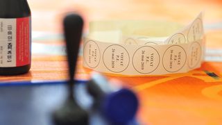 Prezenţă la ora 20:00 - 46,40 % la alegerile europarlamentare; 38,96% la referendum