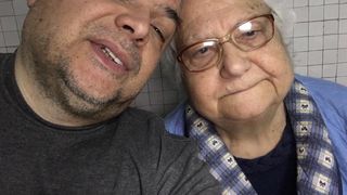 Actorul Constantin Zamfirescu și-a pierdut mama: "Să ai grijă de îngerul meu"