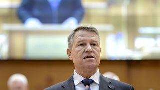 Klaus Iohannis cere demiterea imediată a miniştrilor Carmen Dan şi Teodor Meleşcanu