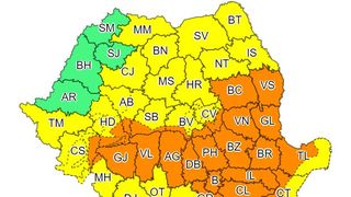 Cod portocaliu de ploi torenţiale, vijelii, grindină şi descărcări electrice
