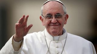 Papa &icirc;n Rom&acirc;nia 2019. Ce meniu a avut &icirc;n avion Papa Francisc