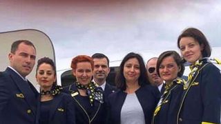 Papa &icirc;n Rom&acirc;nia 2019! Rom&acirc;nii &icirc;n m&acirc;inile cărora a stat viața Papei Francisc! Cum arată echipajul Tarom cu care a zburat Suveranul Pontif