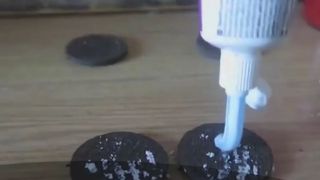 Un vlogger a ajuns la închisoare după ce a umilit un cerșetor român 