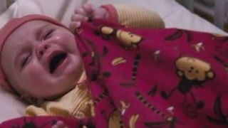 VIDEO | Situațiile dramatice prin care trec unii părinți: copii bătuți, bruscați sau tratați neglijent de bone